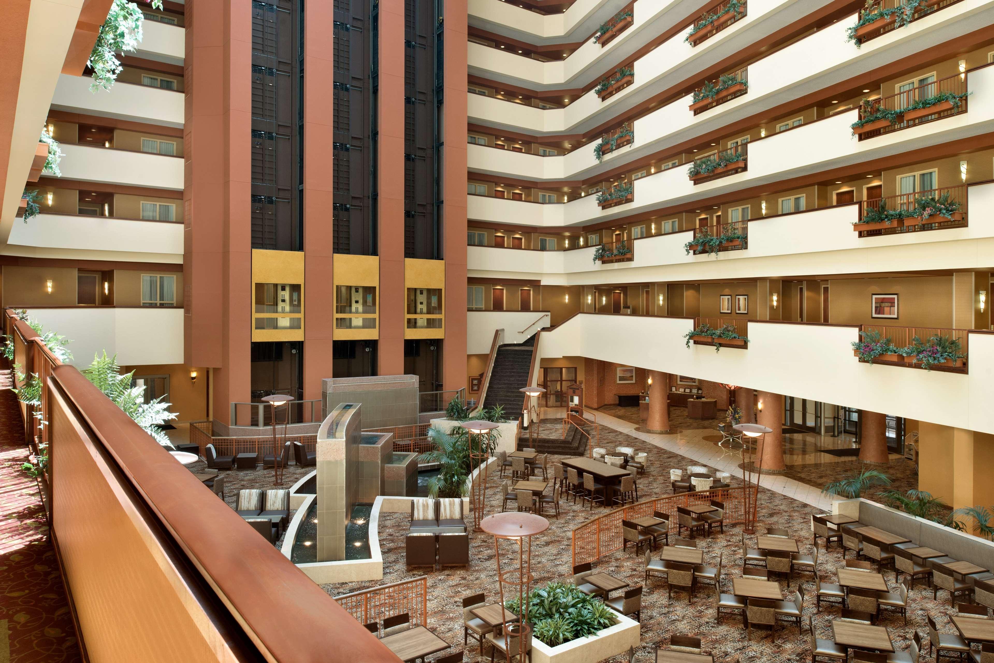 Embassy Suites East Peoria Hotel And Riverfront Conference Center Exterior photo